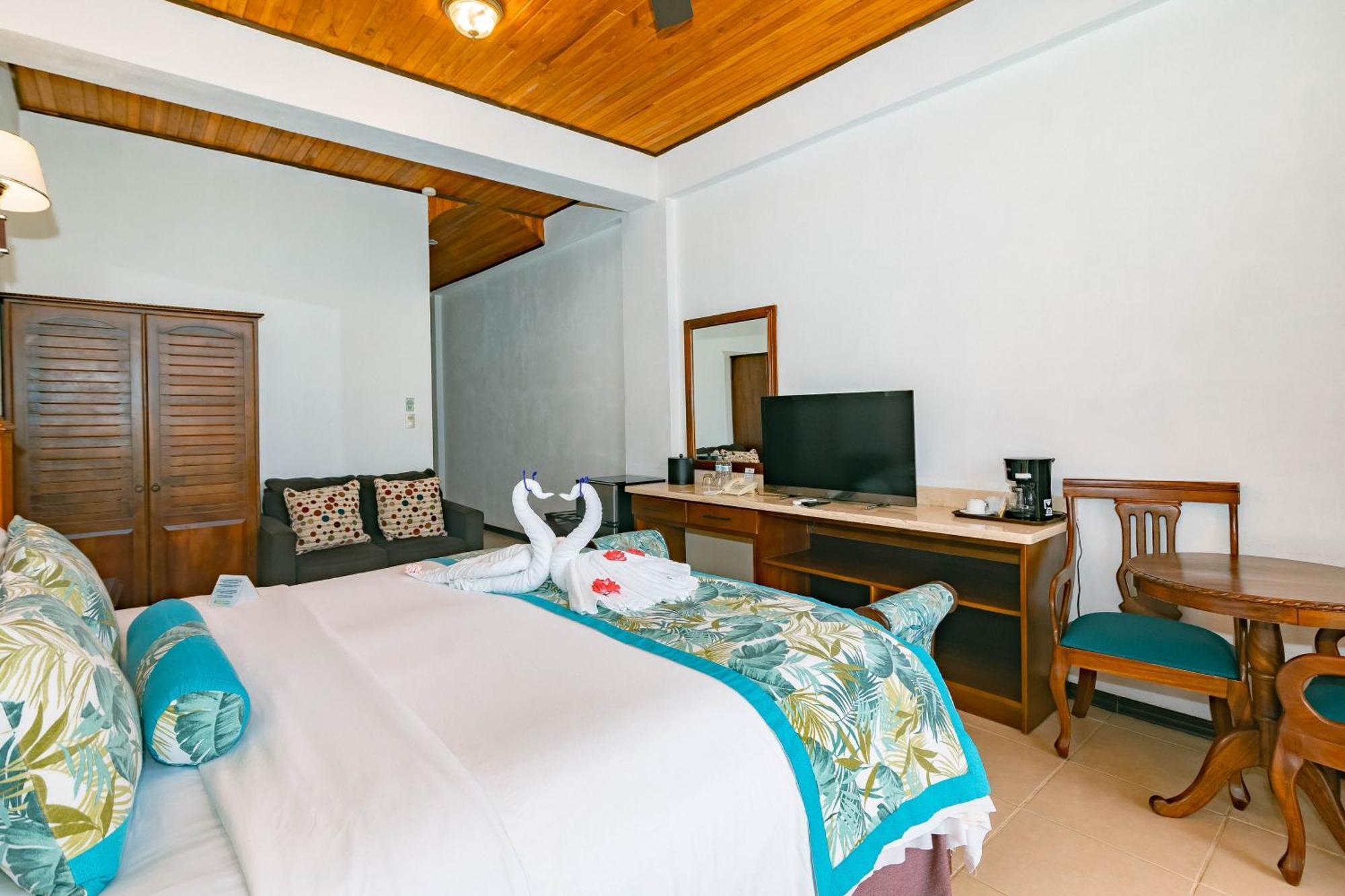 Hotel San Bada Resort & Spa Мануэль-Антонио Экстерьер фото